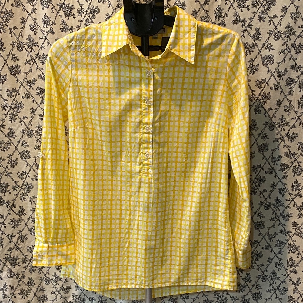 💯 % Cotton Classic Checkered Women's Button Down Shirt
